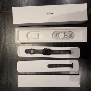 *SOLD* Apple Watch Series 3 - 38mm Great Condition